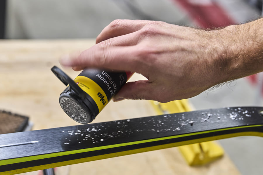 aplikacja smaru w proszku TOKO